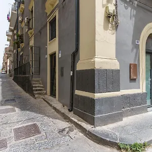dimore-sangiuliano.catania-hotels.net/